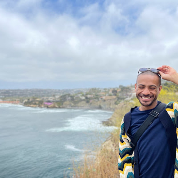 Meet your Posher, Sky - Picture 1 of 1